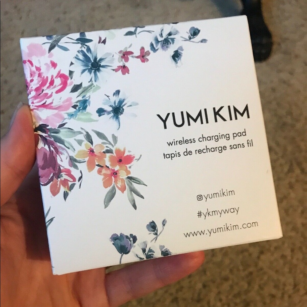 Yumi Kim WIRELESS CHARGING PAD Great Gift! New